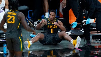 No. 2 Baylor wins again without Drew, routing Washington