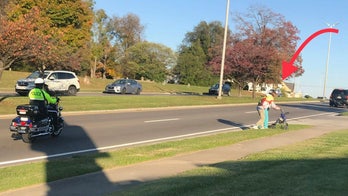 Tennessee high school student 'stepped up,' helps senior cross busy street