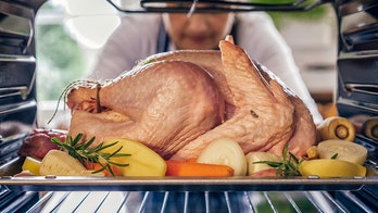 Thanksgiving turkey: How to safely prepare it