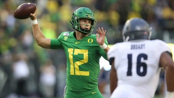 Cristobal coy about starting QB for Oregon against Stanford