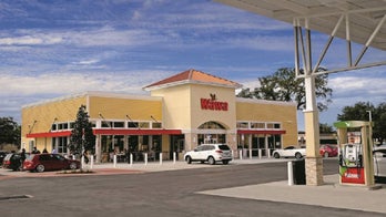 Florida man loses pants, boxers in wild Wawa fight