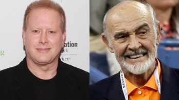 'Saturday Night Live' alum Darrell Hammond honors Sean Connery following his death at age 90