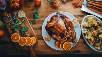 9 ways you can save big as the host of Thanksgiving dinner