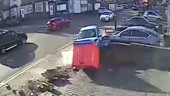 Driver has 6 collisions in under 1 minute during apparent medical episode