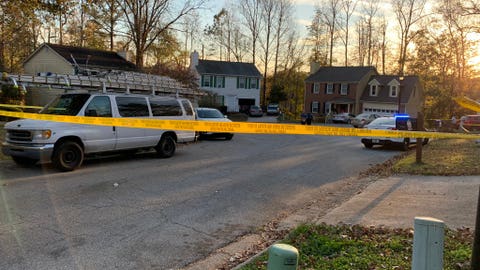Police find triple homicide in Georgia neighborhood