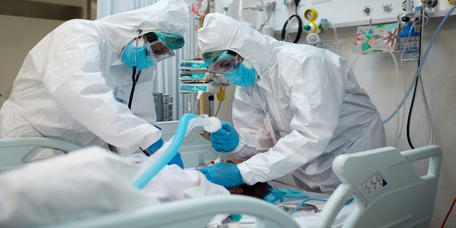 The COVID-19 surge is stretching oxygen supplies and sending hospitals scrambling for more ventilators, even as there are signs of hope that the spread of the virus is slowing down in pockets of the U.S. (iStock)