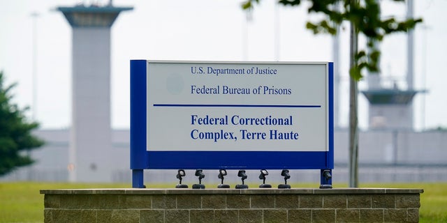 The federal prison complex in Terre Haute, India, is quietly amending its enforcement protocols by the Ministry of Justice, no longer requiring federal death sentences to be executed by lethal injection, and clearing the way before other methods such as troops and poison gas are fired. (AP photo / Michael Conroy, file)