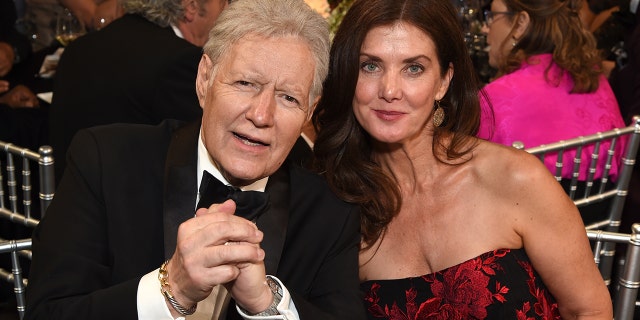 HOLLYWOOD, CALIFORNIA - JUNE 06: (L-R) Alex Trebek and Jean Currivan Trebek attend the 47th AFI Life Achievement Award honoring Denzel Washington at Dolby Theatre on June 06, 2019 in Hollywood, California. (Photo by Michael Kovac/Getty Images for AFI)