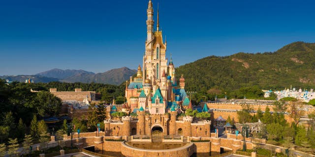 The Castle of Magical Dreams was built upon the architecture of Sleeping Beauty’s Castle at Hong Kong Disneyland Resort (Disney)