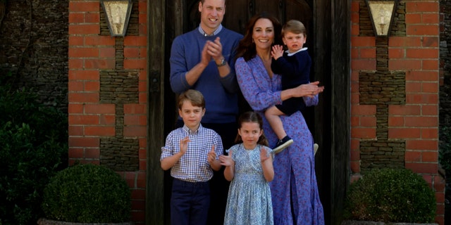 (Clockwise) Prince William, Duke of Cambridge, Catherine Duchess of Cambridge, Prince Louis of Cambridge, Prince George of Cambridge and Princess Charlotte of Cambridge