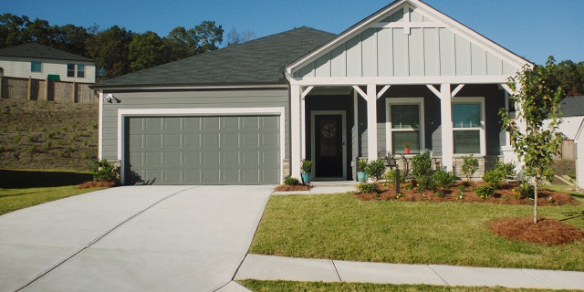 Pillsbury teams up with Operation Homefront and Atlanta Falcons' Todd Gurley to welcome Atlanta-based military family into a new rent-free home and community where homemade memories can begin.