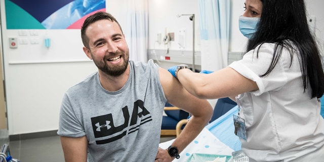 Segev Harel en el Centro Médico Sheba en Tel Aviv.