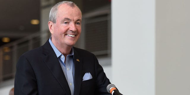 Il governatore del New Jersey Bill Murphy parla a Newark il 6 maggio 2019.  (immagini Getty) 