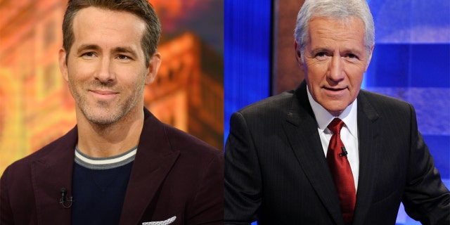 Ryan Reynolds (왼쪽) said that he spoke to Alex Trebek (권리) just a few months before the 'Jeopardy!' host passed away.