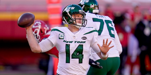 New York Jets quarterback Sam Darnold (14) throws a pass in the second half of an NFL football game against the Kansas City Chiefs on Sunday, Nov. 1, 2020, in Kansas City, Mo. (AP Photo/Jeff Roberson)