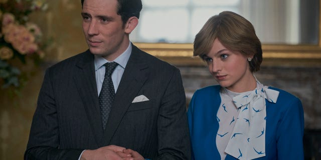 Prince Charles (Josh O'Connor) and Princess Diana (Emma Corrin)