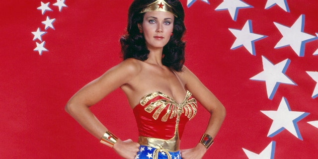 Lynda Carter is seen in this 1978 "Mujer Maravilla" promo shoot.