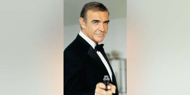 Sean Connery on the set of the movie "Never Say Never Again."