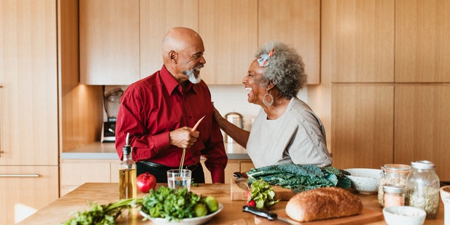 The researchers say, choose a diet packed with anti-inflammatory foods, such as green vegetables and whole grains for better heart health. (iStock)