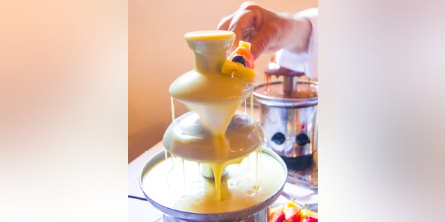 Tasty Hoon's cheese fondue fountain attempt ended in hilarious tragedy.