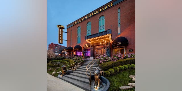 Jeff Ruby's Steakhouse, one of seven locations in Kentucky, Ohio, and Tennessee. 