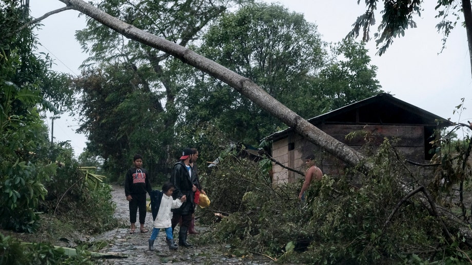 Iota death toll in Nicaragua rises as rescuers search for survivors