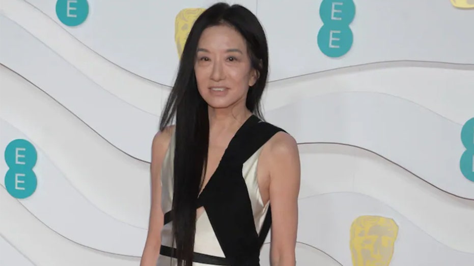 Vera Wang 71 Reacts To Praise She Received For Viral Sports Bra Pic Totally Shocked Fox News