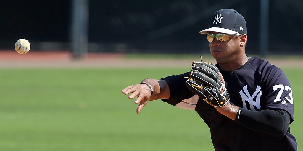 Russell Wilson Says He's A Better Baseball Player Than Tim Tebow