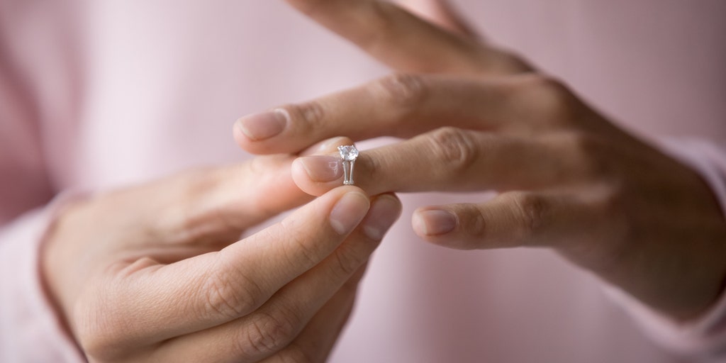Breaking up or getting divorced? How to remove your ex from your digital life - Vimarsana News