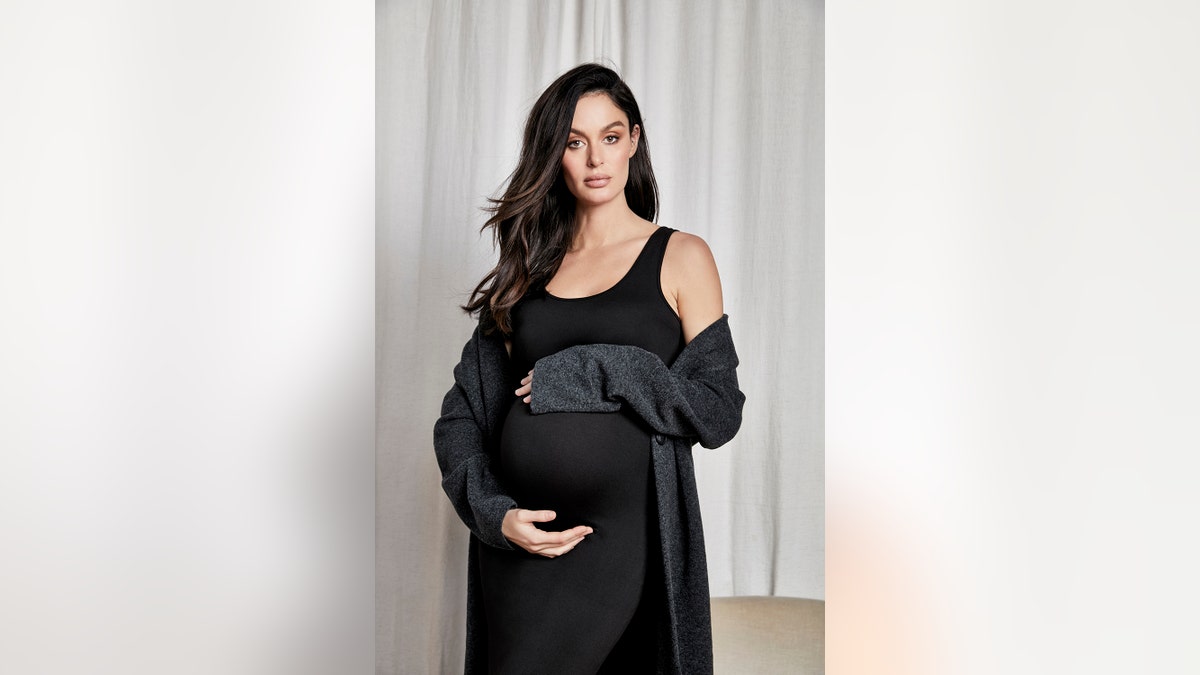 Model Nicole Trunfio reflects on her viral breastfeeding Elle