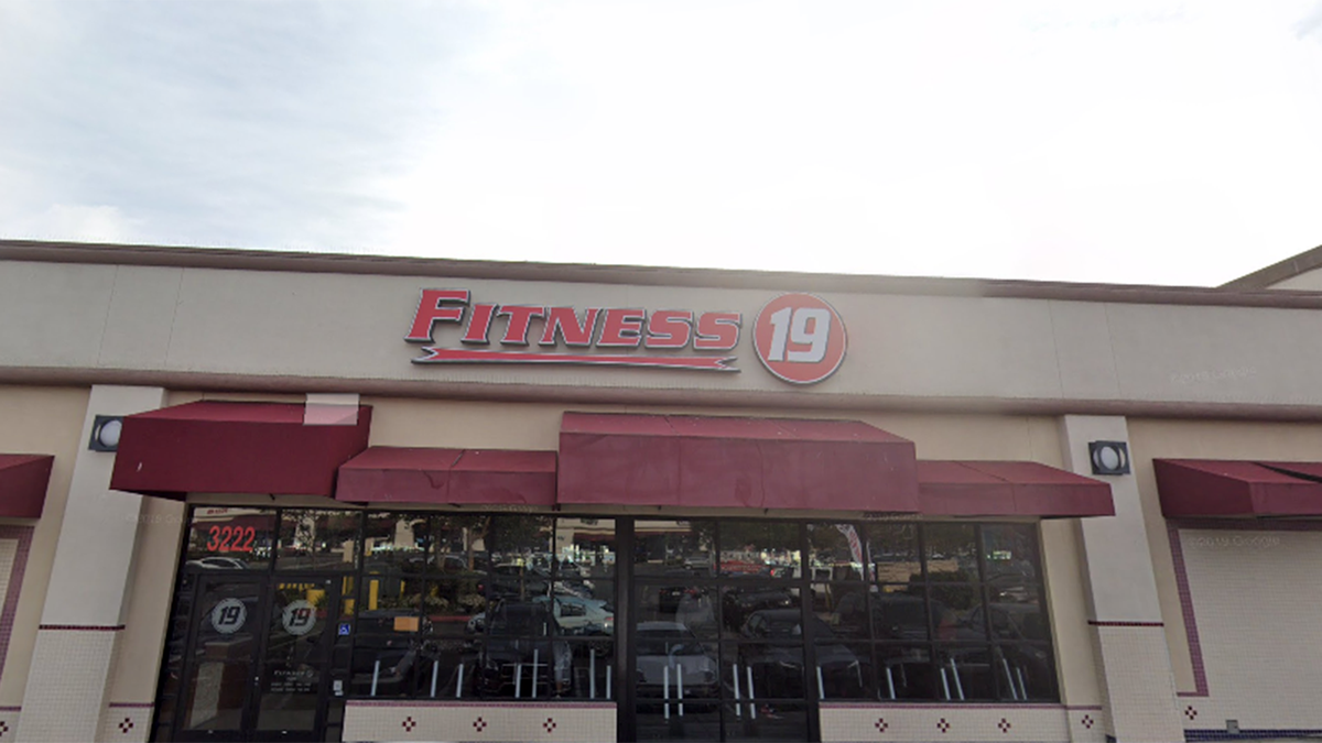 A Fitness 19 location in Daly City, Calif. is reportedly staying open in violation of a coronavirus stay-at-home order. (Google Street View)