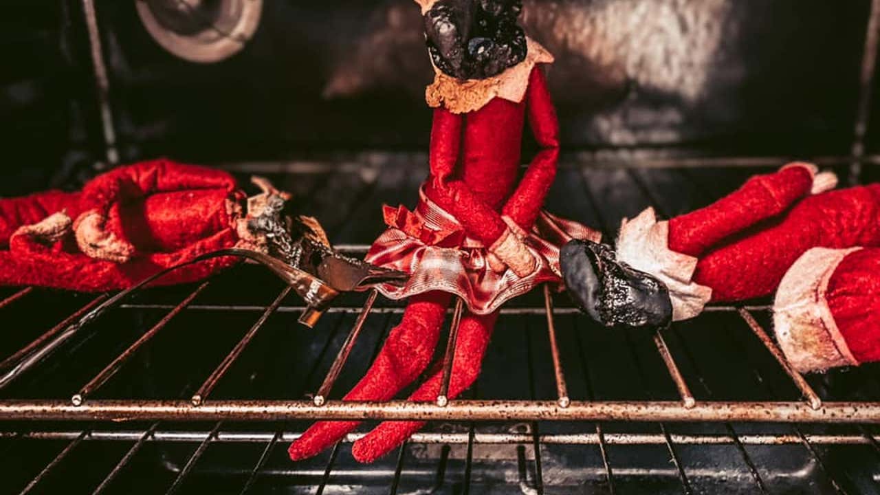 Parents issue hilarious warning after accidentally baking 'Elf on
