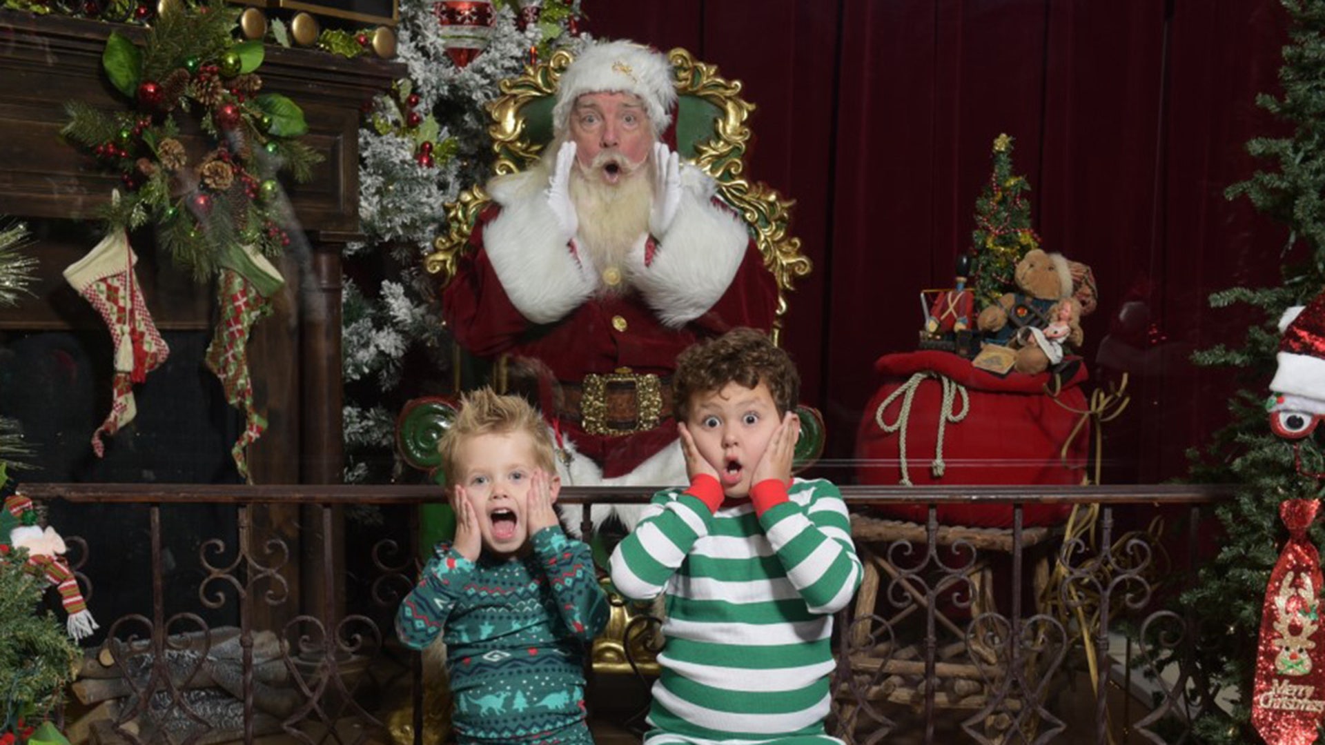 Don’t stay home alone this Christmas! Stay home safe instead, with the core group of people you love, and who love you (as long as there’s no more than ten of them). 😜 The Willfite Family, Prosper, Texas