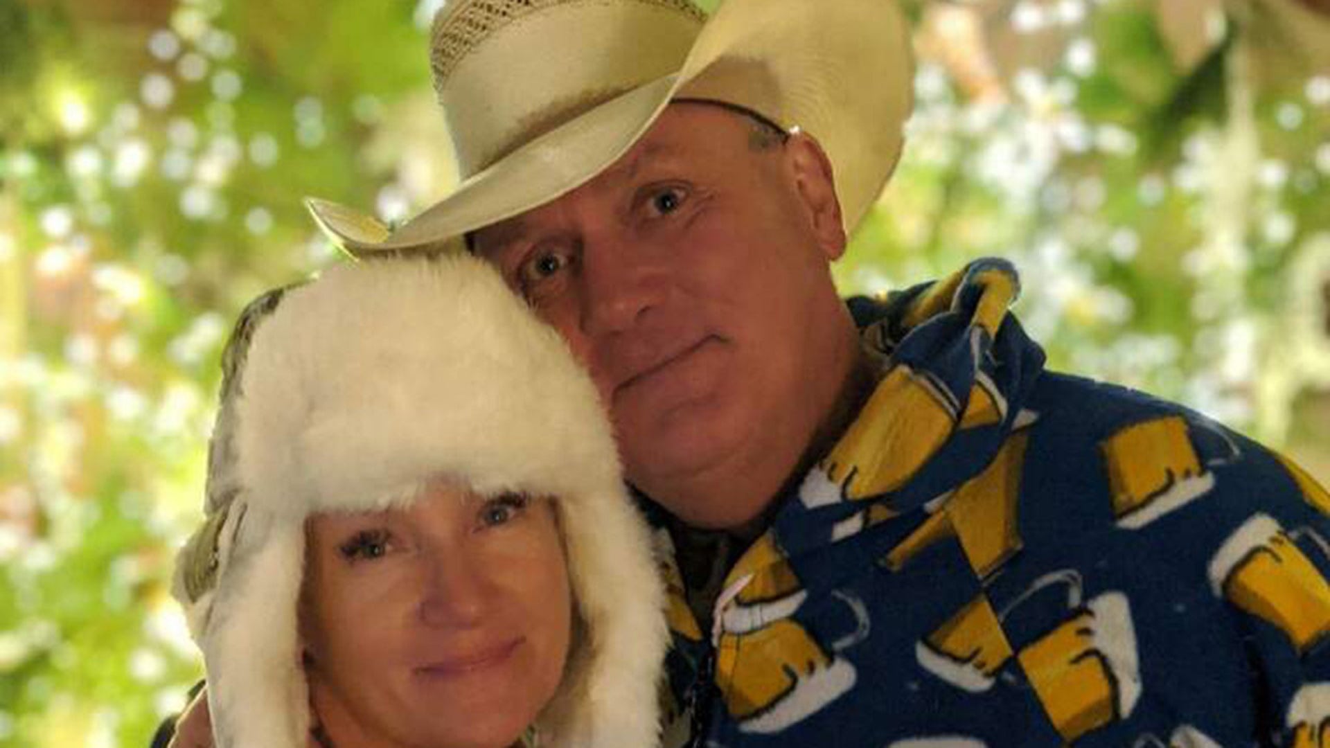 Chuck and Robyn Carter from Moberly MO Robyn is a Registered Nurse working in the Emergency Dept at Boone Hospital Center in Columbia, MO. She has been on the front line since March but still has the horsepower to get back in there every day. During long shifts, She often quotes a line from the movie Hacksaw Ridge, "Please, Help me get one more" Merry Christmas, hugs and good vibes to all healthcare workers and support staff this Holiday Season! Cheers! Chuck and Robyn Carter