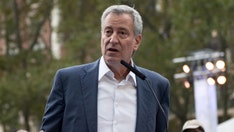 NYC Mayor de Blasio accused of using NYPD as scapegoat after George Floyd protests