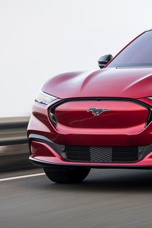 Ford giving MUSTANG buyers $1,000