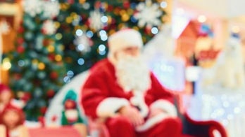 Santa tests positive for COVID-19 after contact with dozens of children in Georgia