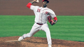 Angels acquire closer Raisel Iglesias from Reds in trade