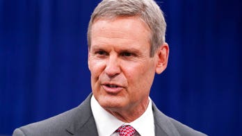 Tennessee Gov. Lee signs executive order making masks optional in schools