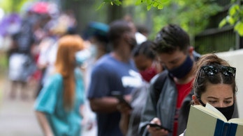 Live Updates: Long lines for Georgia Senate races on last day of early voting