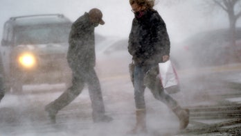Winter storm pummels Midwestern states ahead of New Year's Eve holiday