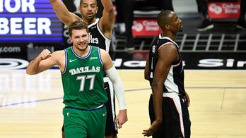 Mavs destroy Clippers 124-73 to earn 1st win of season