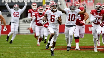 Tide's DeVonta Smith the 1st WR to win AP Player of the Year