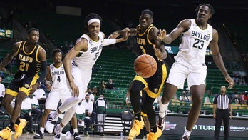 No. 2 Baylor cruises to 99-42 victory over Ark-Pine Bluff