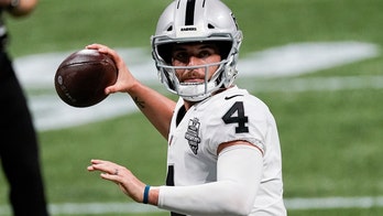 Raiders' Derek Carr 'will be recruiting very hard' for Davante Adams amid Aaron Rodgers-Packers drama
