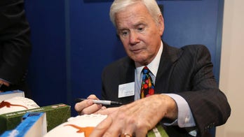 Fred Akers, Texas coach who flirted with glory, dies at 82