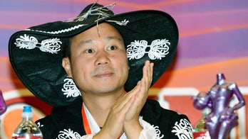 Tony Hsieh's family thanks public for 'outpouring of love and respect' following Zappos founder's death