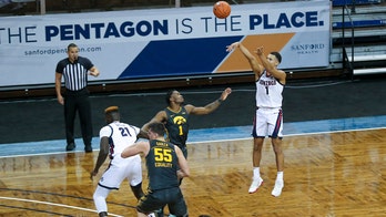 Suggs leads top-ranked Gonzaga over No. 3 Iowa 99-88