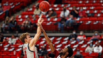 No. 17 Texas Tech rolls past Troy 80-46 in replacement game