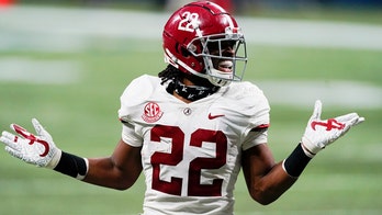 Alabama wins SEC title in close victory over Florida, likely No. 1 seed in College Football Playoff